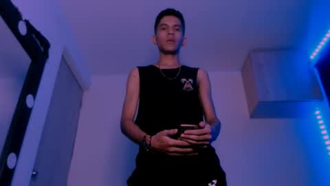 Snapshot of samuel_suarez chatting on February 26, 9:44 am online show from February 26, 9:44 am