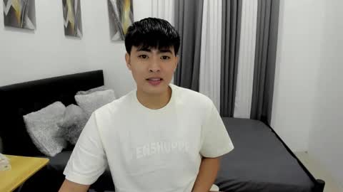 Sam online show from November 11, 6:21 pm