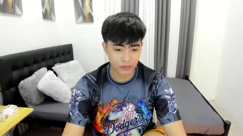 Sam online show from November 13, 6:32 pm