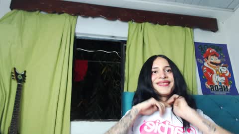 Snapshot of samy_foox chatting on December 7, 3:20 am samy foox online show from December 7, 3:20 am