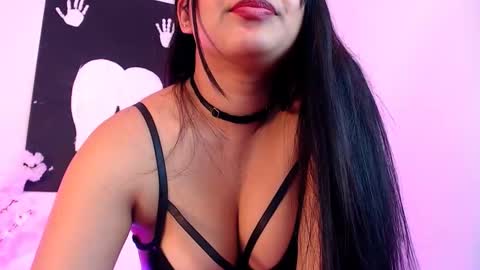 samy_qeen online show from March 9, 6:45 pm