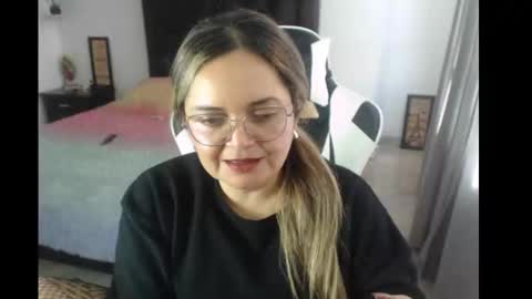Snapshot of samy_vsn chatting on February 21, 9:11 pm samy_vsn online show from February 21, 9:11 pm