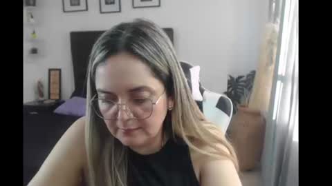 Snapshot of samy_vsn chatting on September 9, 10:32 pm samy_vsn online show from September 9, 10:32 pm