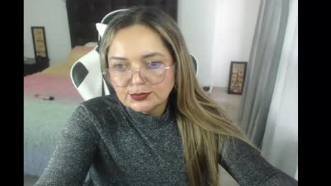Snapshot of samy_vsn chatting on March 4, 6:29 pm samy_vsn online show from March 4, 6:29 pm