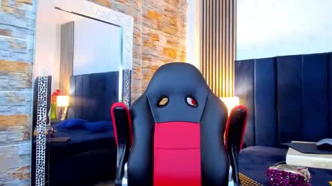 SamyEvanns online show from April 16, 2:22 am