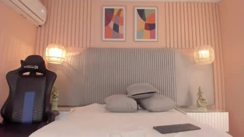 Samy  online show from December 18, 11:38 am