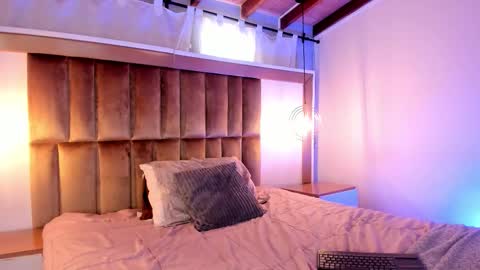 samysharky online show from November 28, 2:57 pm