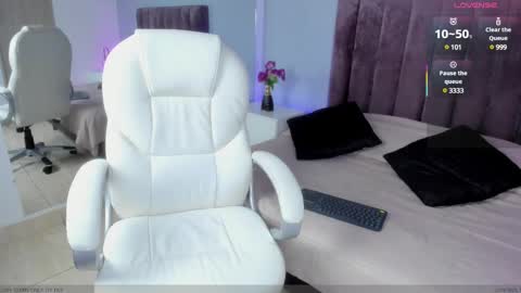 samyy_johnson online show from March 12, 12:26 pm
