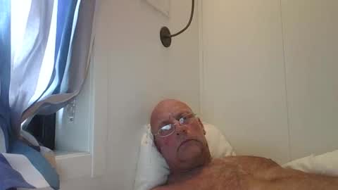 sandnesrune523 online show from November 10, 11:35 am