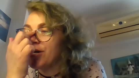 Sandra online show from May 25, 2:12 pm