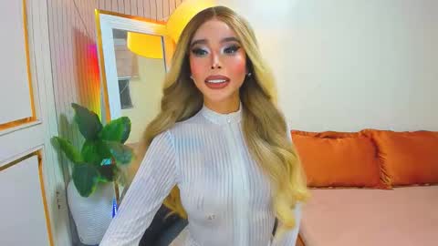 Sandra Hornball online show from January 12, 12:23 pm