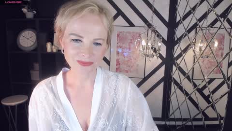 Sandra online show from February 4, 11:27 am