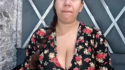 Snapshot of sandraclarkx69 chatting on February 5, 12:06 pm sandraclarkx69 online show from February 5, 12:06 pm