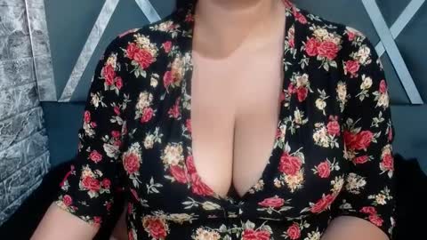 Snapshot of sandraclarkx69 chatting on February 5, 3:09 pm sandraclarkx69 online show from February 5, 3:09 pm