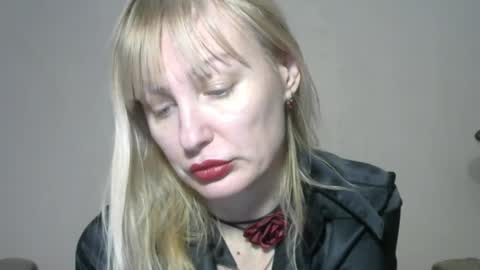 Snapshot of sandraglamour chatting on February 11, 3:51 pm Sandra online show from February 11, 3:51 pm
