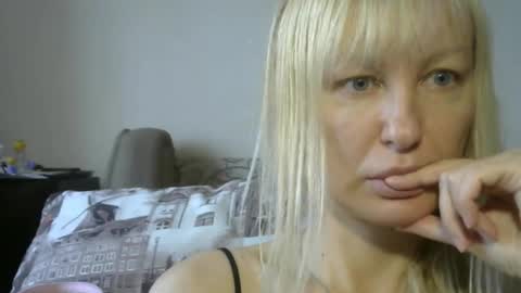 Snapshot of sandraglamour chatting on September 19, 9:24 am Sandra online show from September 19, 9:24 am