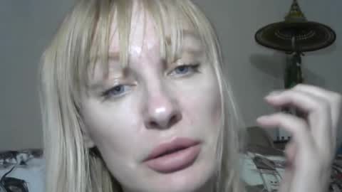 Snapshot of sandraglamour chatting on February 28, 3:59 pm Sandra online show from February 28, 3:59 pm