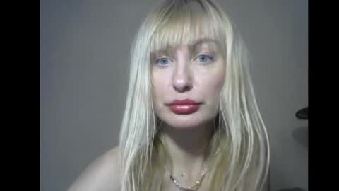 Snapshot of sandraglamour chatting on January 9, 3:55 pm Sandra online show from January 9, 3:55 pm