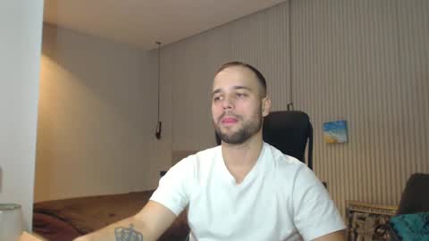 DeAlex online show from February 12, 4:33 pm
