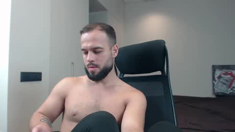 DeAlex online show from December 2, 2:48 pm