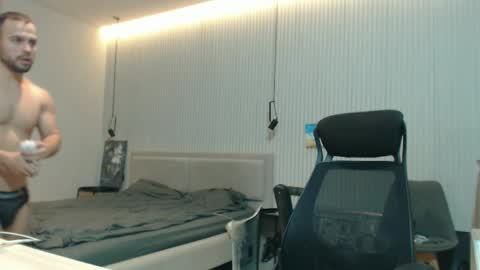 DeAlex online show from October 13, 3:25 pm