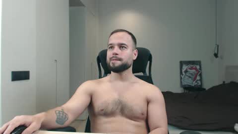 DeAlex online show from March 6, 1:43 pm