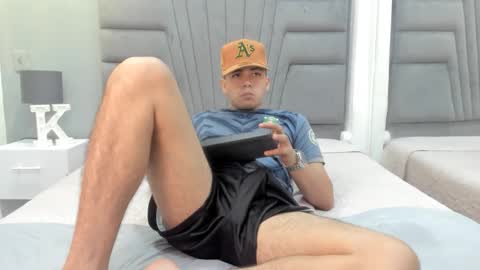 Sandro online show from September 14, 11:11 am