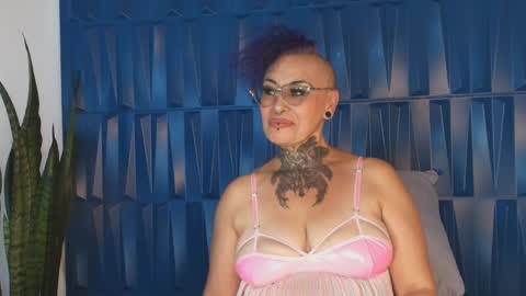 Sandy Rose online show from February 21, 9:11 pm