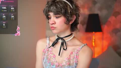 Viola  online show from December 13, 9:10 pm