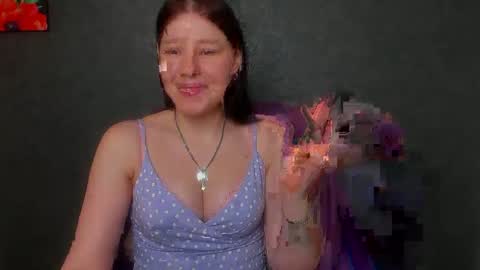 Snapshot of sannyflower chatting on February 8, 9:13 am karina online show from February 8, 9:13 am