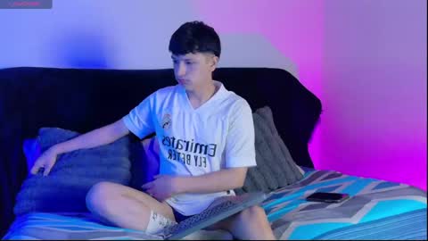 santi online show from May 28, 1:09 pm