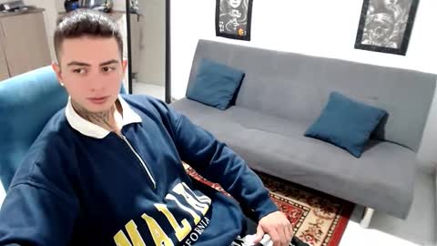 santi_ss online show from November 15, 3:35 pm