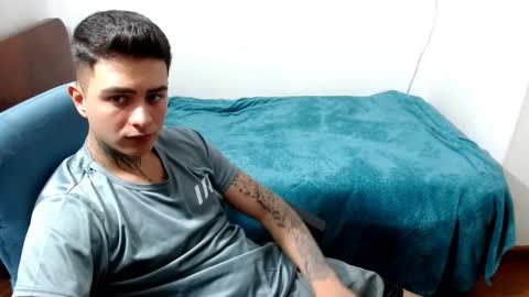 Snapshot of santi_ss chatting on September 8, 6:29 pm santi_ss online show from September 8, 6:29 pm
