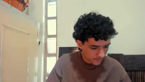 santi_twink19 online show from October 15, 7:26 pm