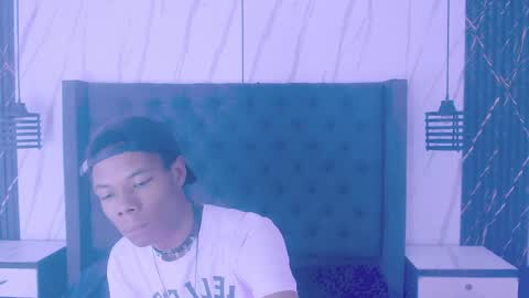 Santiiiiii  online show from March 23, 2:11 pm