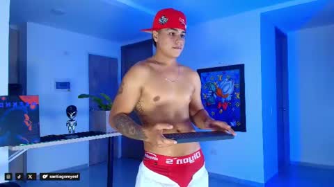 santiagoreyesftt online show from July 10, 3:44 am