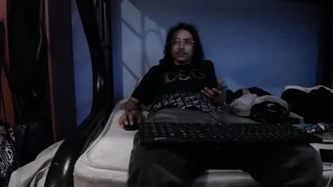 Santiago    online show from February 5, 11:17 pm