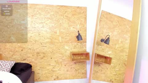  Santi online show from September 29, 7:35 pm