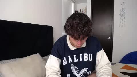 Santii online show from February 3, 4:20 pm