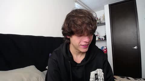 Santii online show from March 8, 1:25 pm