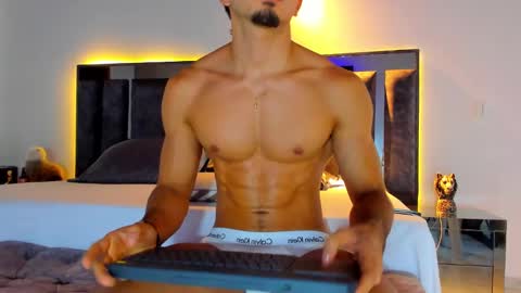 Snapshot of santin_seans chatting on March 12, 4:13 pm Santiago Seans online show from March 12, 4:13 pm