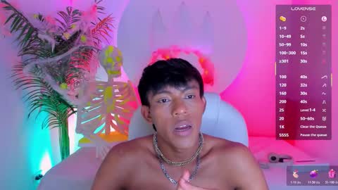 Santii online show from October 31, 12:33 am