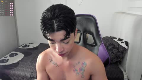 Snapshot of santy7u7 chatting on December 20, 4:25 pm Mr. Santiago online show from December 20, 4:25 pm