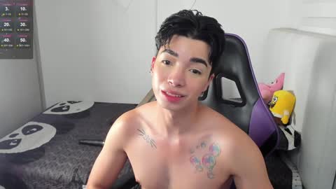 Snapshot of santy7u7 chatting on December 21, 4:25 pm Mr. Santiago online show from December 21, 4:25 pm