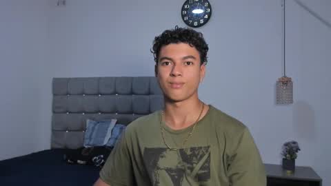 santy_stump online show from February 8, 12:03 am