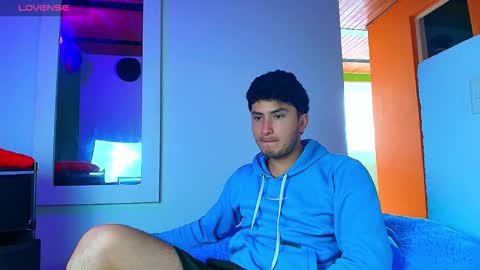 Santyago online show from December 2, 6:50 pm