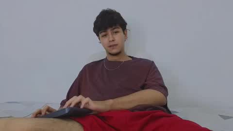 Snapshot of santybig18 chatting on February 28, 3:37 am santybig18 online show from February 28, 3:37 am