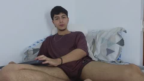 Snapshot of santybig18 chatting on December 10, 12:28 am santybig18 online show from December 10, 12:28 am