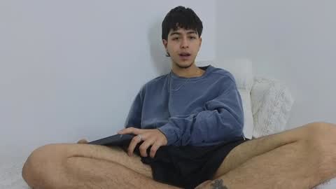 Snapshot of santybig18 chatting on December 17, 12:34 am santybig18 online show from December 17, 12:34 am