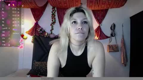 Snapshot of sanyaseraphine0 chatting on September 18, 8:02 pm sanyaseraphine0 online show from September 18, 8:02 pm